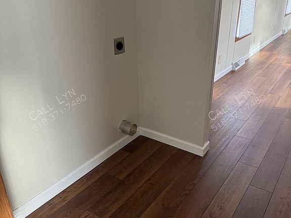 4th image of 14 Halfmoon Cir