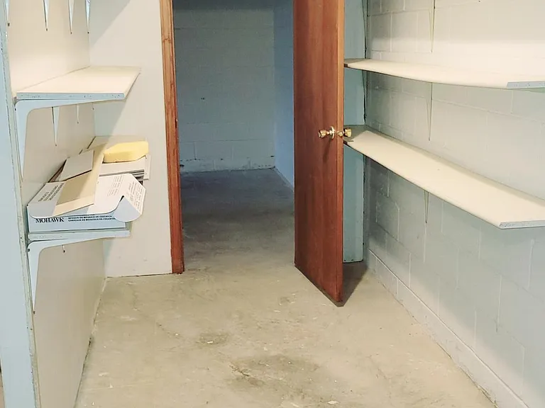 1731 Colette Ct — Photo 37