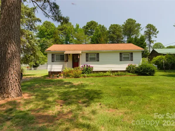 252 Chuckwood Rd, Mooresville, NC 28117