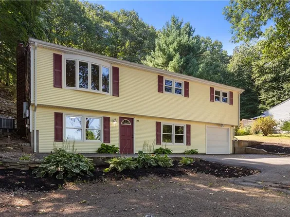 868 Greenville Ave, Johnston, RI 02919