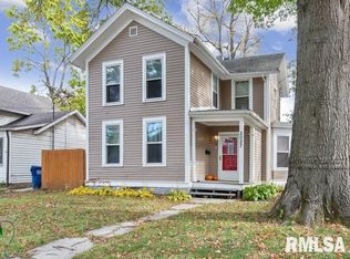 2027 Pershing Ave, Davenport, IA 52803