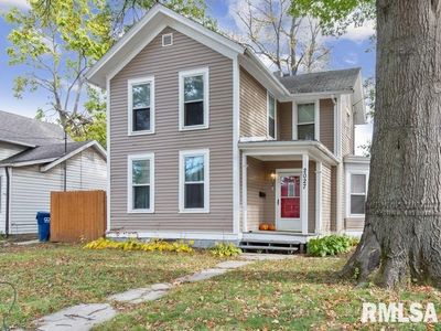 2027 Pershing Ave, Davenport, IA, 52803