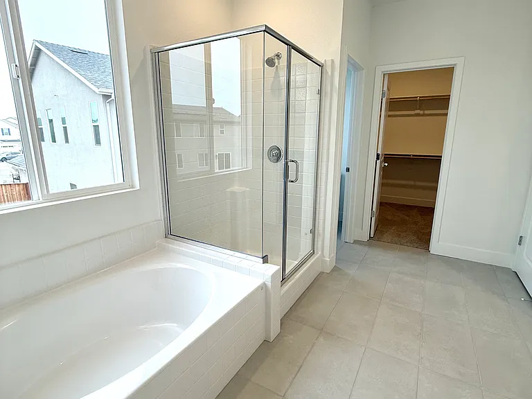 3323 Cascade Dr — Photo 8