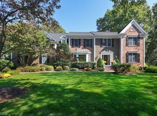 70 S Stone Hedge Dr, Basking Ridge, NJ 07920