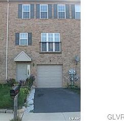 1st image of 2510 Hawthorn Dr