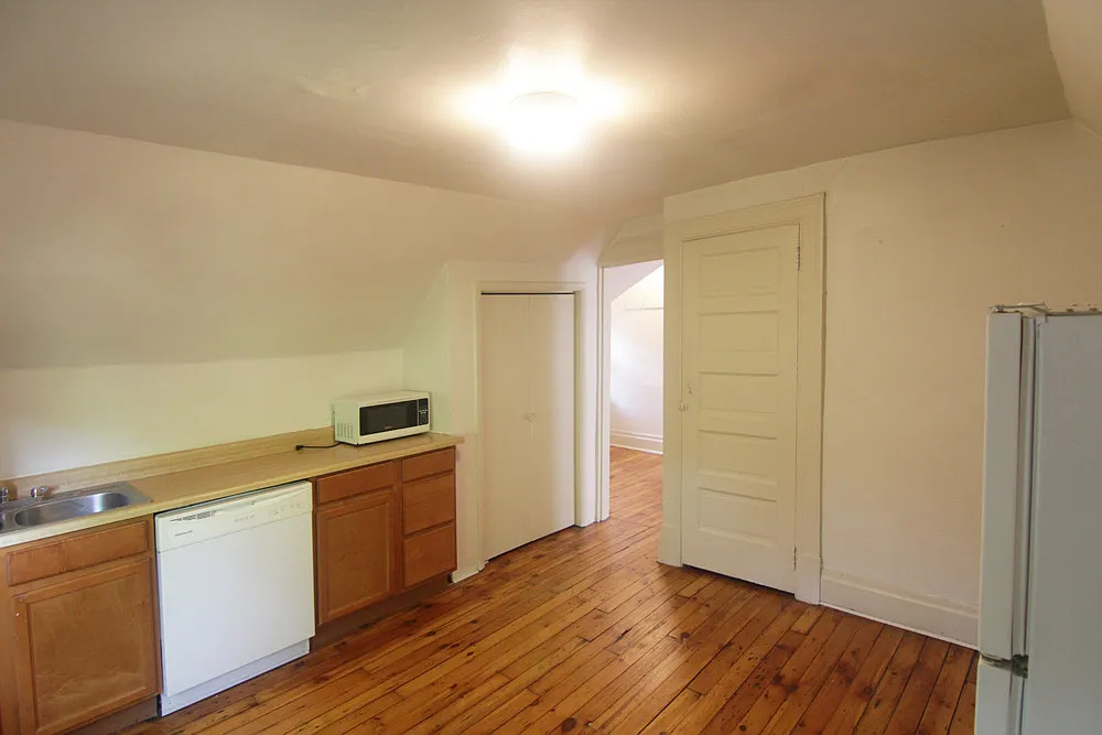 1 bed, 687 sqft, $1,110 — Photo 3
