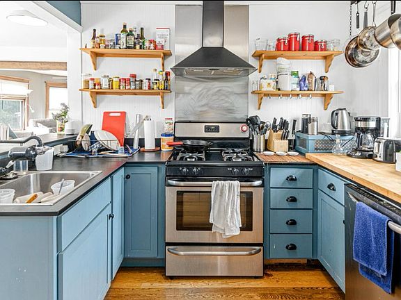 4th image of 2557 Dupont Ave S #2