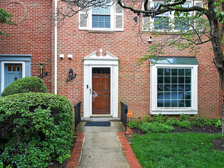 2204 N Tuckahoe St — Photo 29