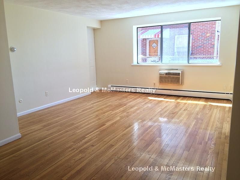 2nd image of 80 Litchfield St #7B
