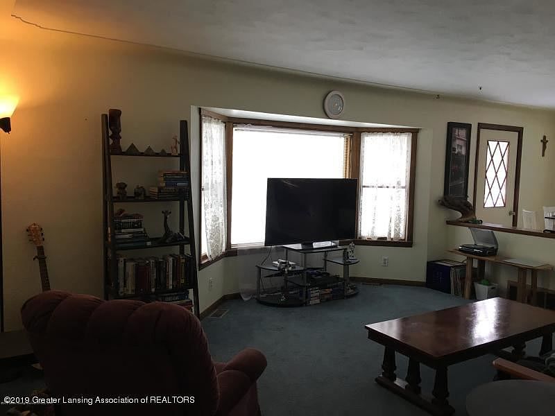 1st image of 2866 Island Hwy