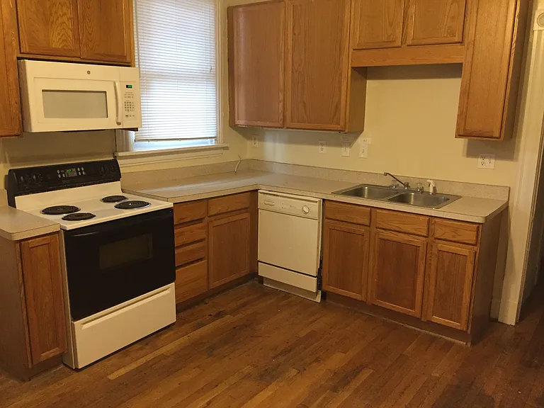 14 S Harrison St #A — Photo 2