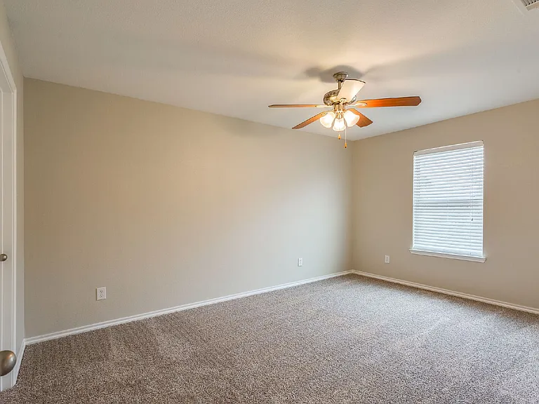 4168 Kyndra Cir — Photo 20