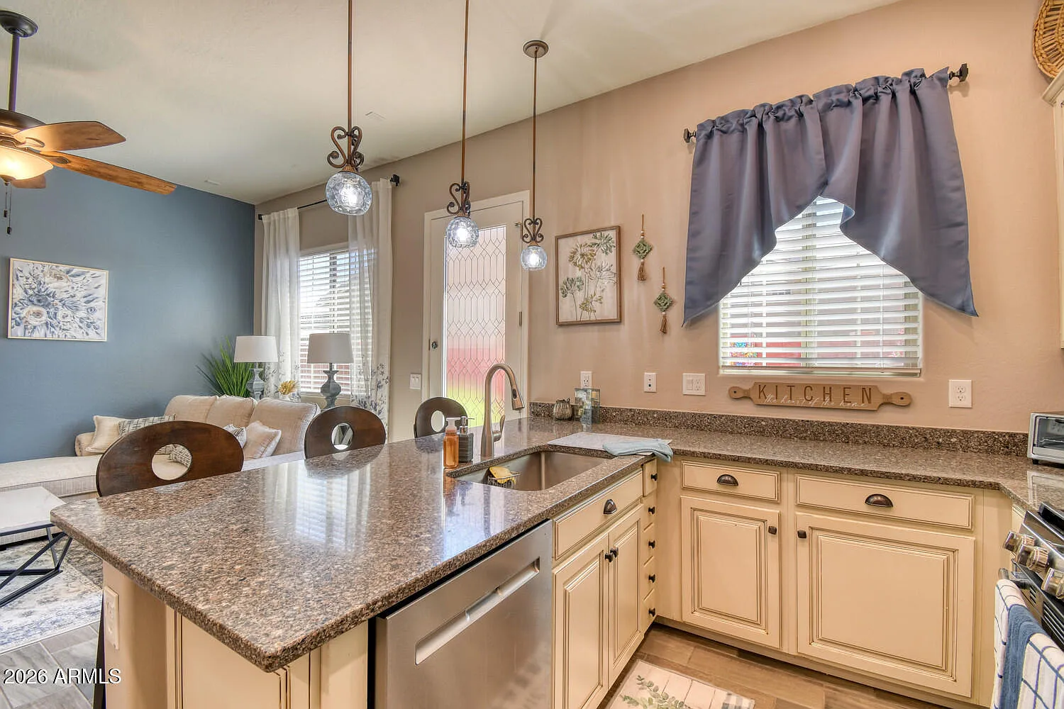 1 bed, 1.0 bath, 848 sqft, $2,500 — Photo 4