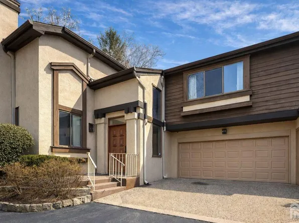 470 Sayre Dr, Princeton, NJ 08540