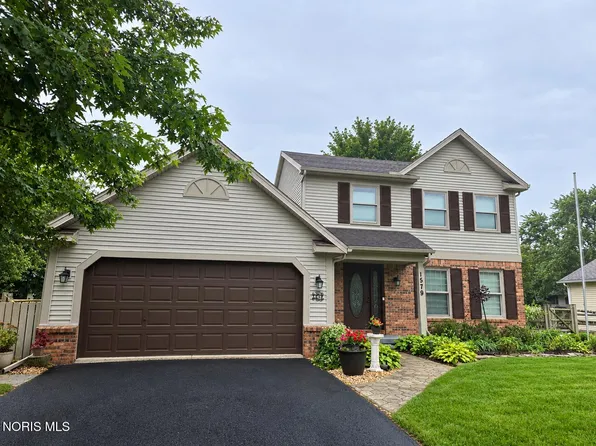 1579 Rosewood Dr, Bowling Green, OH 43402