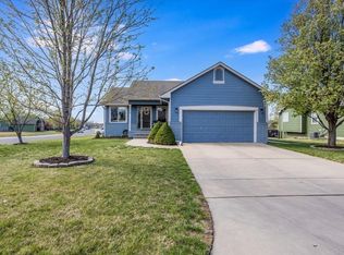 2225 E Glen Hills Dr, Derby, KS 67037