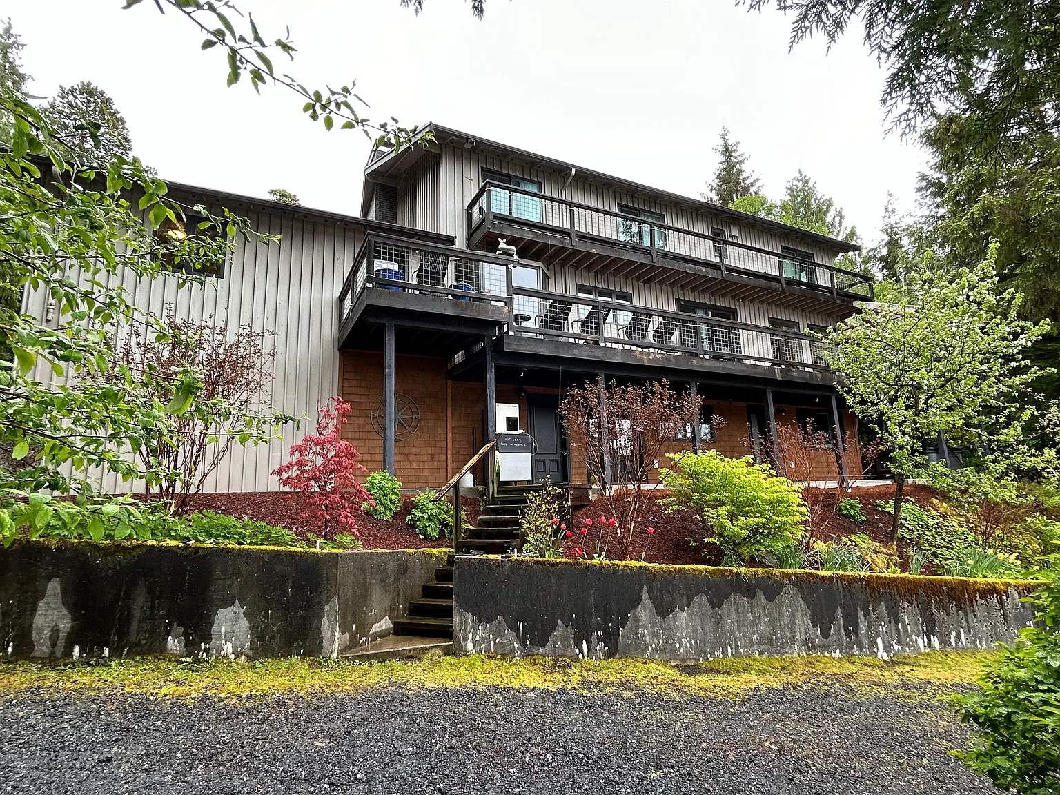 7 bed, 4150 sqft, $7,500 — Photo 3