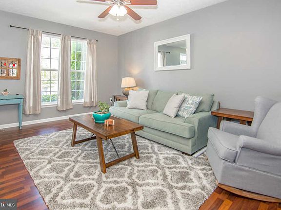 4th image of 2808 Settlers View Dr