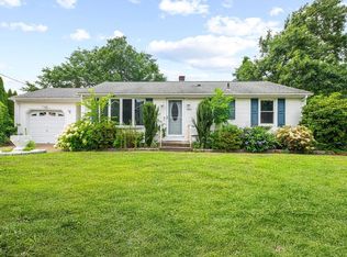 12 Janet Dr, West Warwick, RI 02893