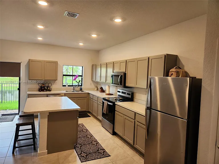 880 NW 3rd Way #880 — Photo 25