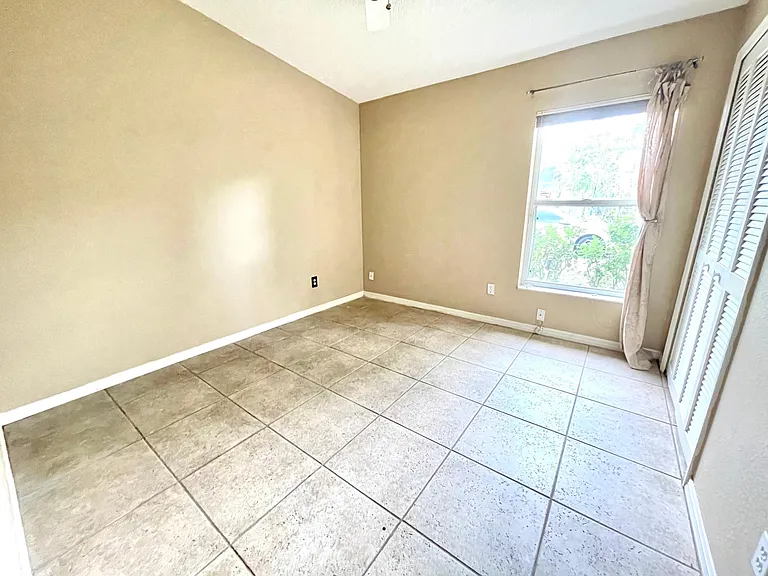 11915 Debary Ct — Photo 12