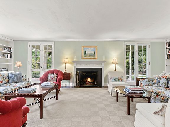 19 Meadow Ln Greenwich CT-print-045-041-003-4200x2800-300dpi.jpg