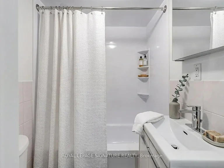641 Ossington Ave #BASEMENT — Photo 4