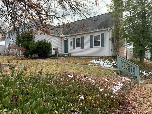 205 W Henderson Rd, Columbus, OH 43214