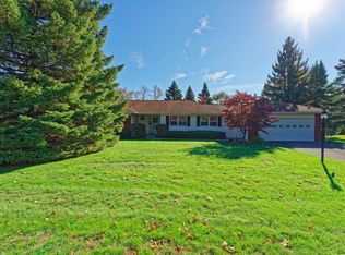 498 Saint Davids Ln, Schenectady, NY 12309