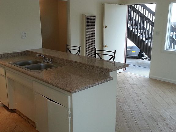 4th image of 5171 Long Branch Ave #1