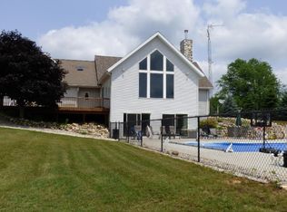 8910 N Branch Rd, Watervliet, MI 49098