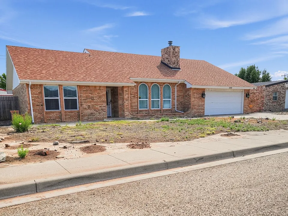 109 Rosewood Dr