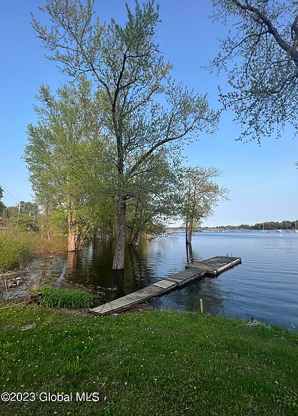 2nd image of 253 Lakeside Drive