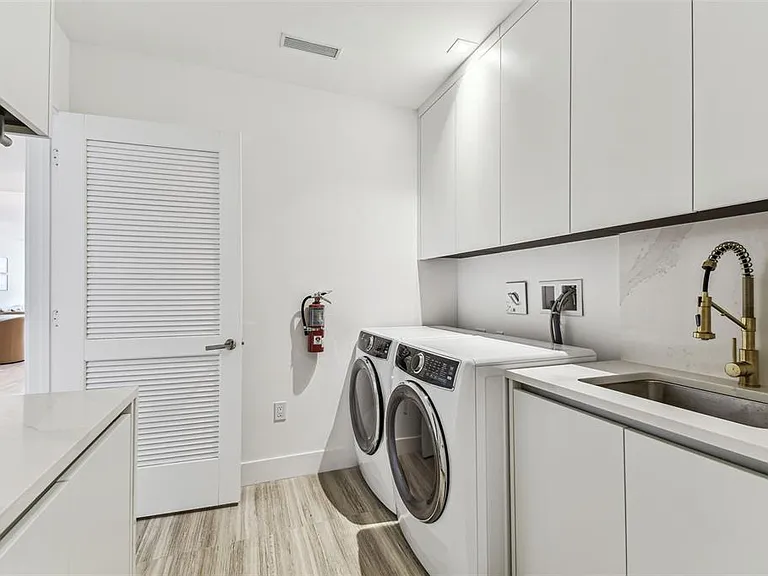 3101 Bayshore Blvd #1402 — Photo 38