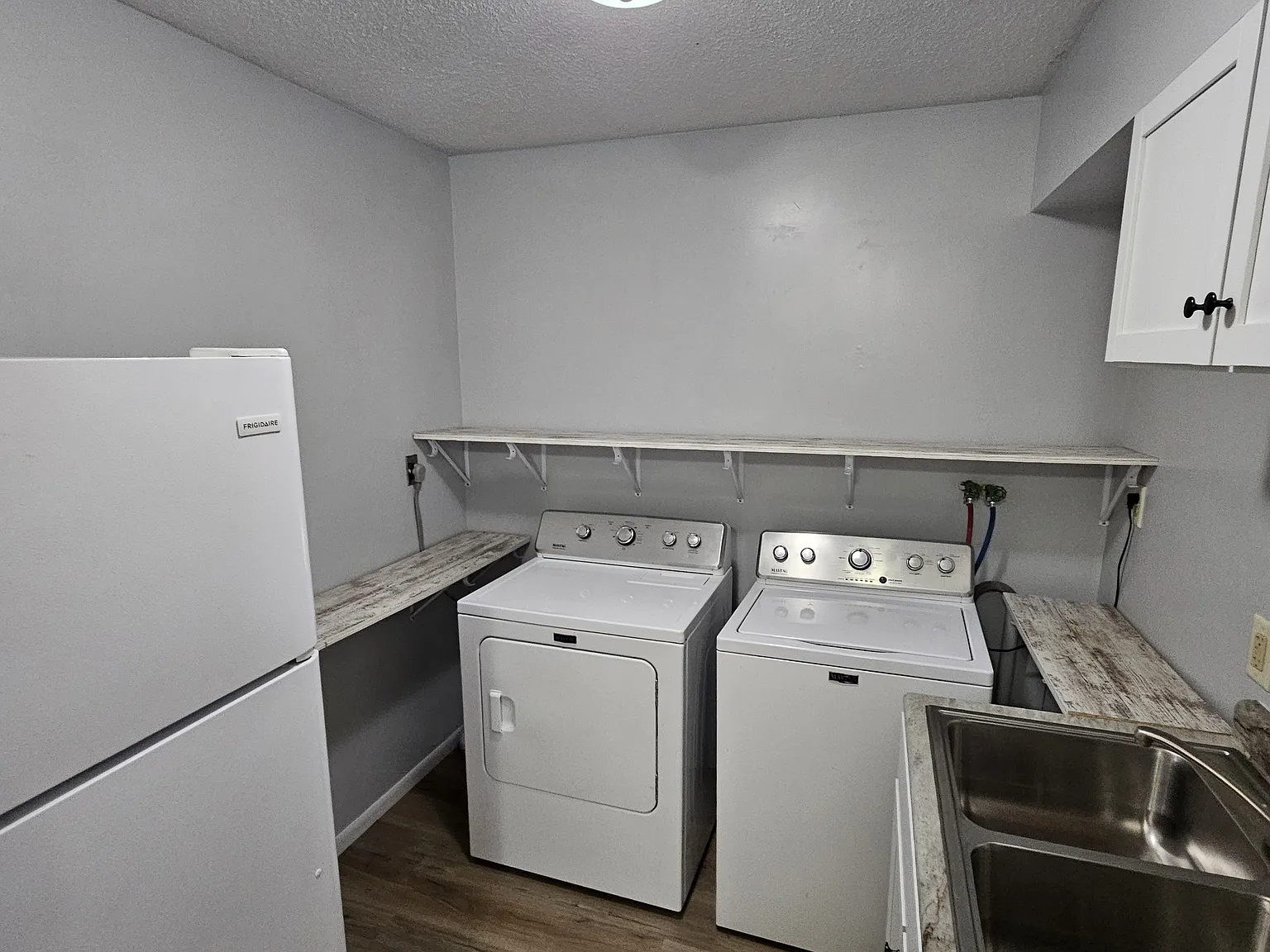 2 bed, 800 sqft, $1,100 — Photo 2