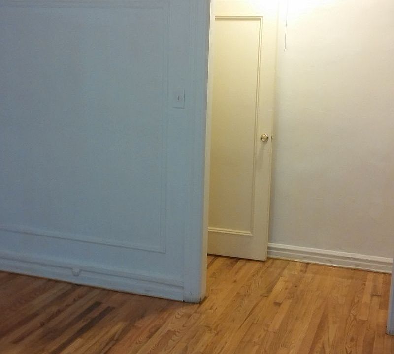 2nd image of 1527 Taylor Ave APT 10