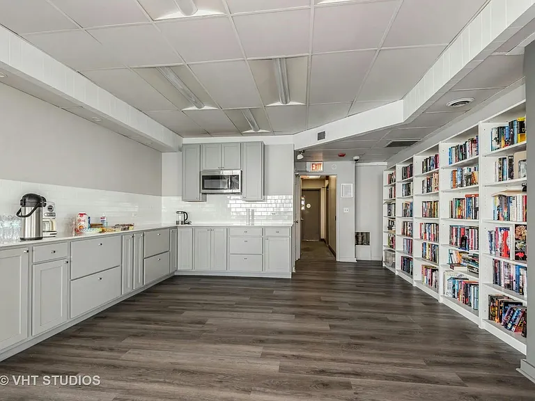 6301 N Sheridan Rd #10R — Photo 19