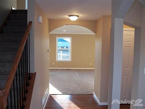 Archway to family room