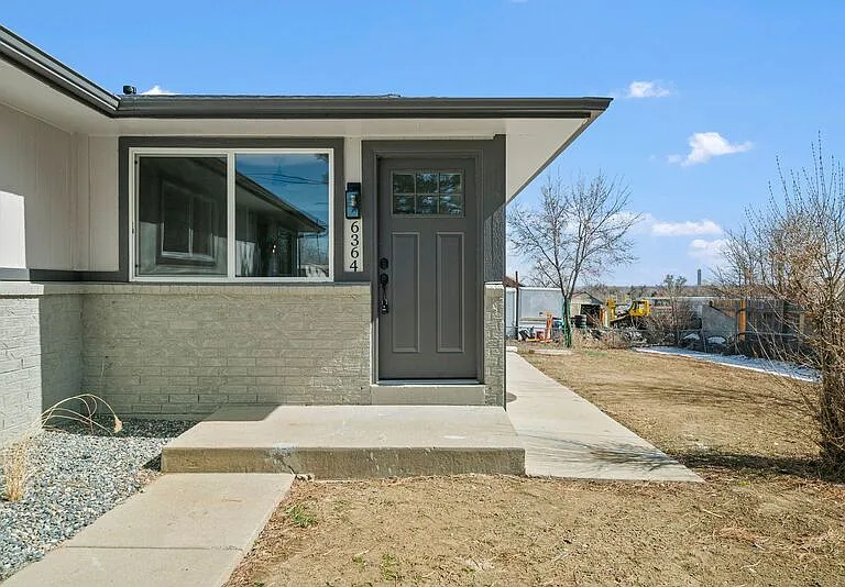 6364 Julian St — Photo 17