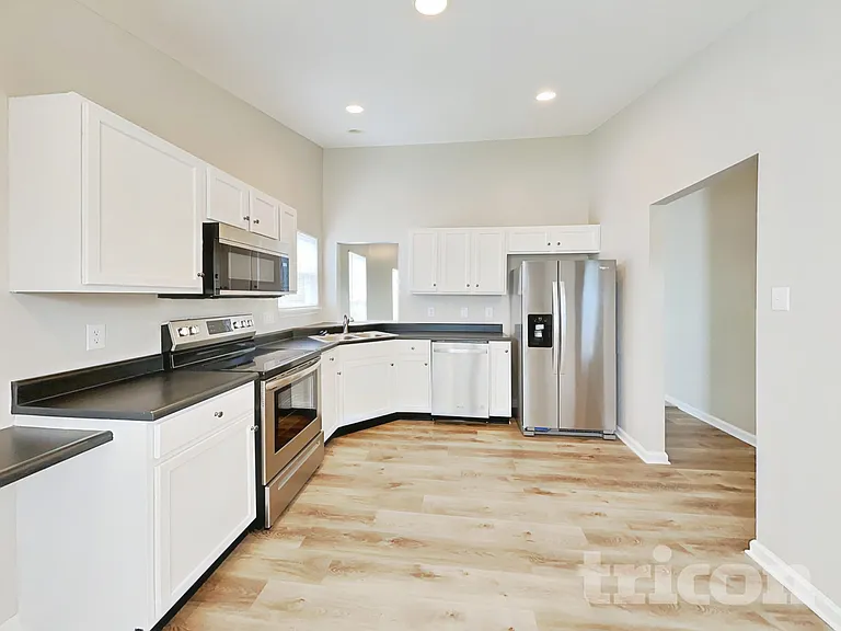 5353 Shamus Dr — Photo 6