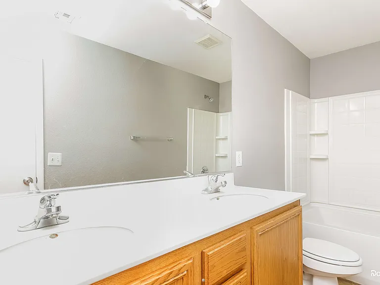 562 Swiss Cottage Ave — Photo 13
