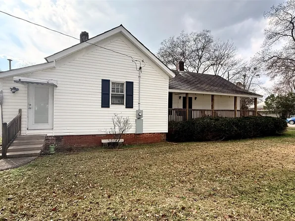 204 Ashurst Ave, Tallassee, AL 36078