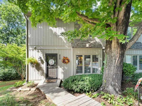 3539 Londonderry Ln, Roanoke, VA 24018