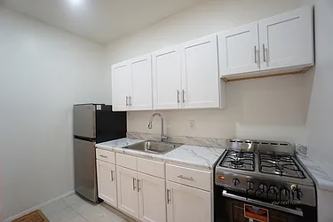 Rented by Rennit Inc.