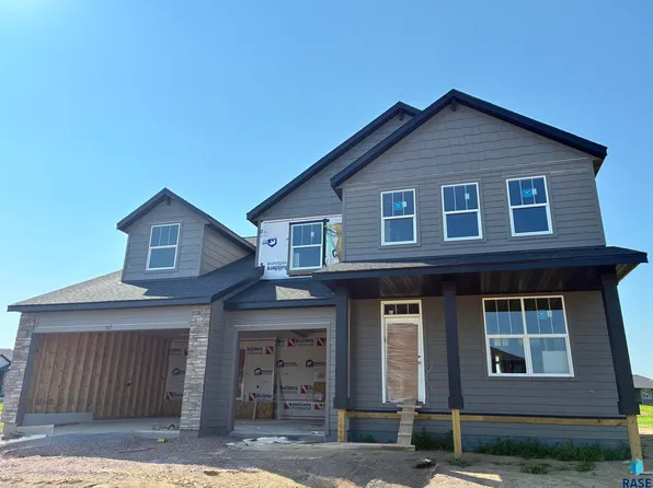917 S Country Club Ave, Brandon, SD 57005