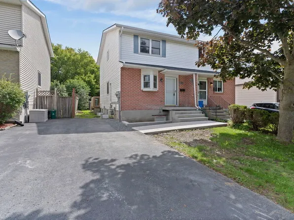 15 Trillium Ct #2, Kingston, ON K7K 6W9