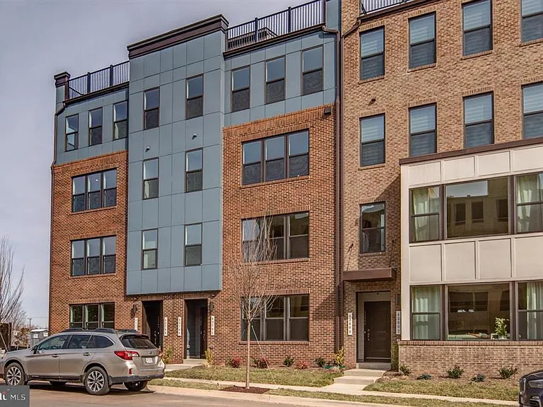 43798 Middleway Ter — Photo 18