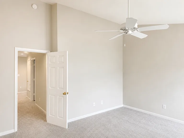 837 Vassar Dr — Photo 17