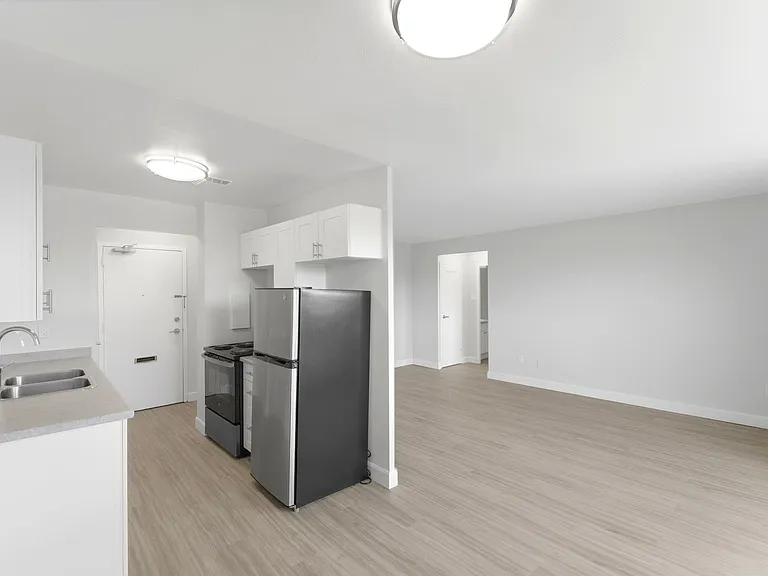 85 Willow Rd — Photo 13