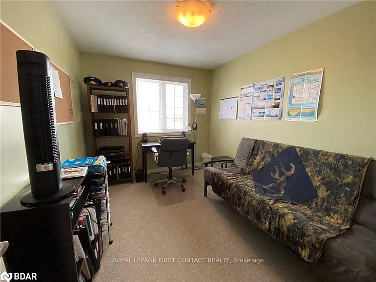 63 Sydenham Wls — Photo 11